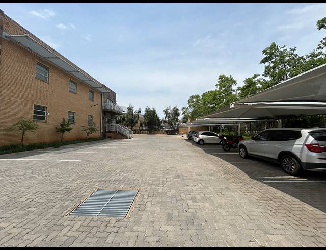 1,600M² WAREHOUSE TO LET IN SPARTAN